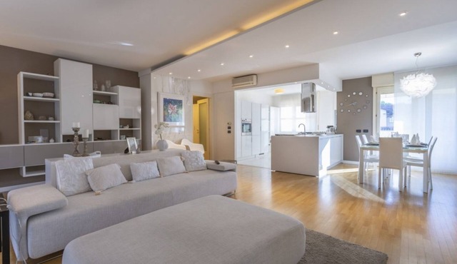 Teatro Nuovo Apartment with Free Parking