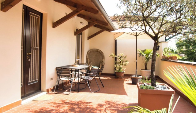 Unika House – Lecco Nest with Green Terrace