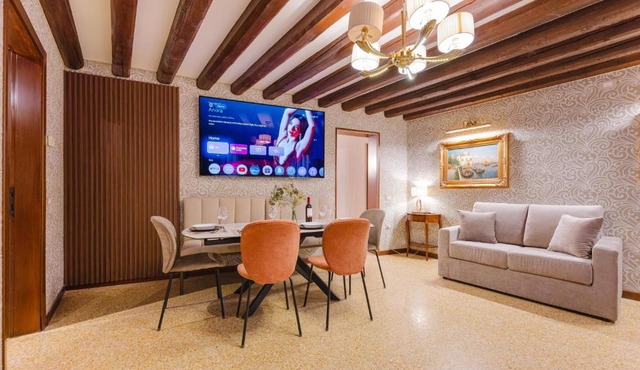 Venice Royal Residence - 5 min from Train Station & Private Parking