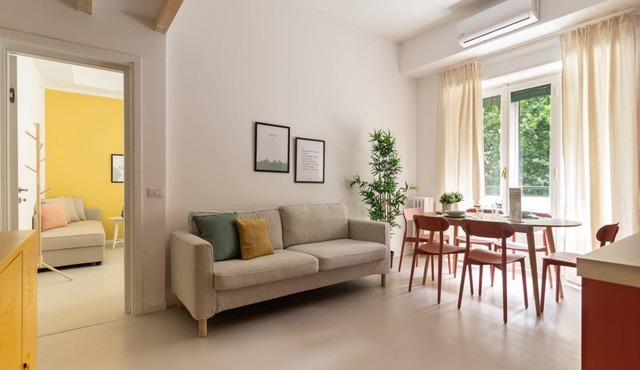 w*| Stylish 2BR w/AC Steps from Navigli Canals