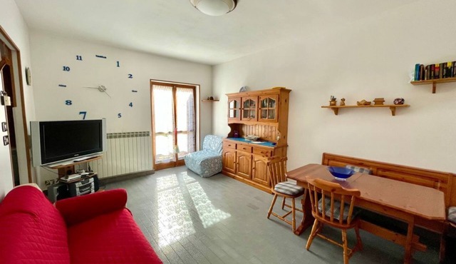 Weekend in Gravere with garage for motorcycles/bikes