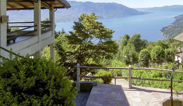 Wonderful private villa for 10 guests with WIFI, TV, terrace and parking