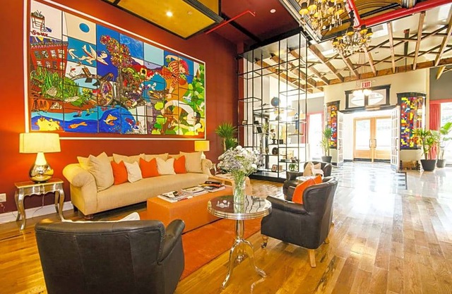 4-Star Hotel ∙ The Box House Hotel