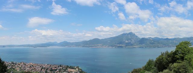 ALBISANO 180° - Fantastic views of the lake and the pre-Alps in ALBISANO