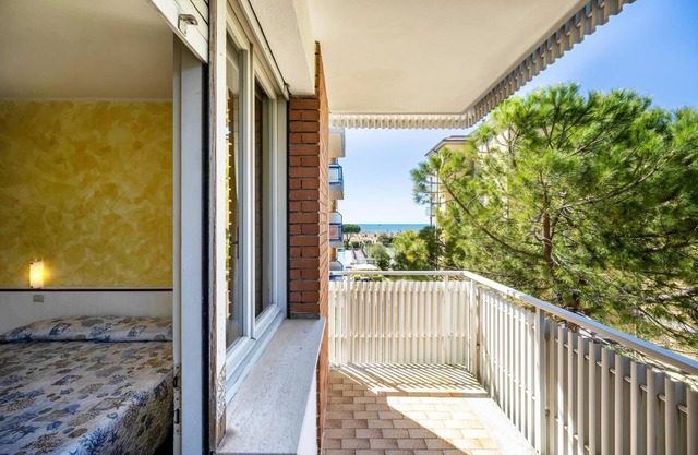 Apartment "Condominio Villa Silente Vista Mare" Near the Beach with Wi-Fi & Terrace