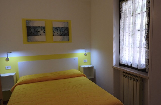Apartment with 5 beds, balcony with lake view, free parking