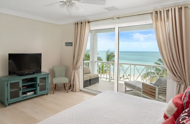 Beachfront | White Sand | Turquoise Water | Pool
