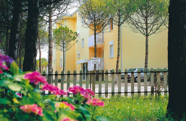 Holiday apartment with air conditioning and balcony