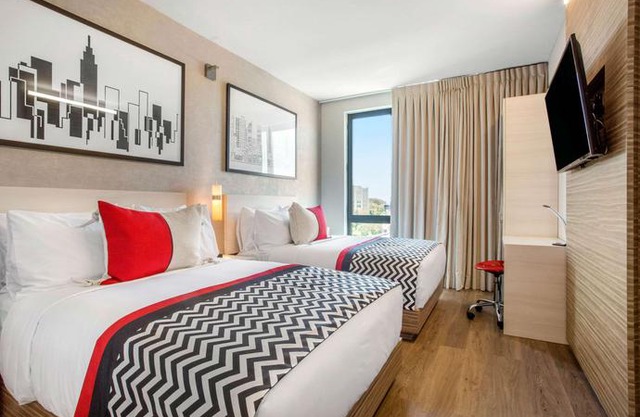 Insignia Hotel Ascend Hotel Collection