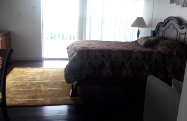 LAKEVIEW STUDIO ON GOLF COURSE