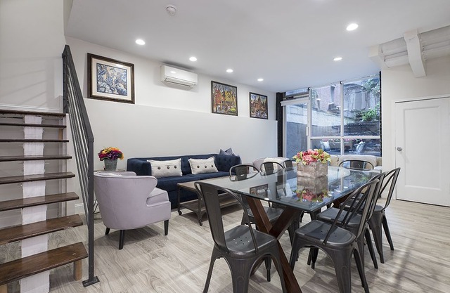 Manhattan, Midtown East, 3 Bedroom/3Bathroom, Garden, Sleeps 10, Clean