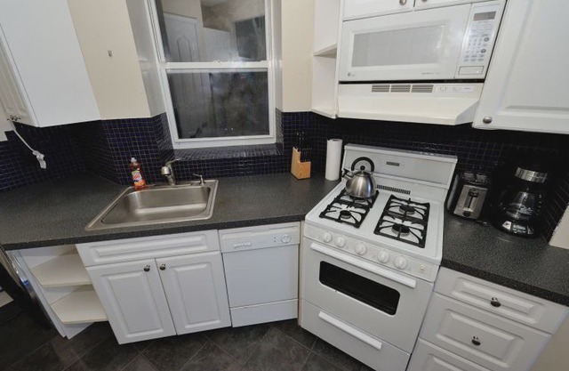 Monthly Immaculate 1Bedroom Apartment In NYC