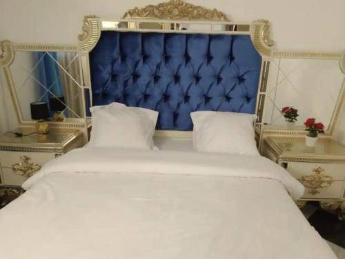 Tremblay-en-France Bed & Breakfast | 100 m² Bed and breakfast ∙ 5 bedrooms ∙ 12 guests