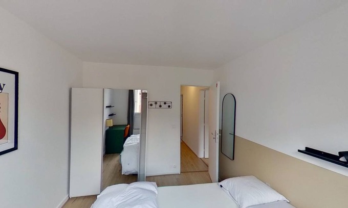Gennevilliers Resort | 101 m² Private room ∙ 1 bedroom ∙ 2 guests