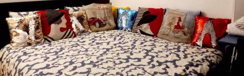 Quartier de la Goutte-d'Or Bed & Breakfast | 12 m² Bed and breakfast ∙ 1 bedroom ∙ 2 guests