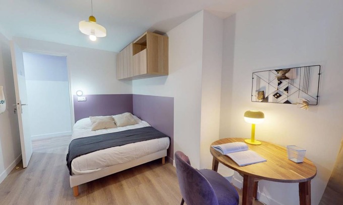 Hopital Saint-Louis Resort | 130 m² Private room ∙ 1 bedroom ∙ 1 guest