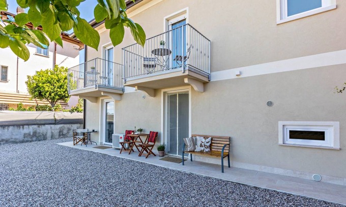 Castelnuovo del Garda House | 150 m² House ∙ 4 bedrooms ∙ 12 guests