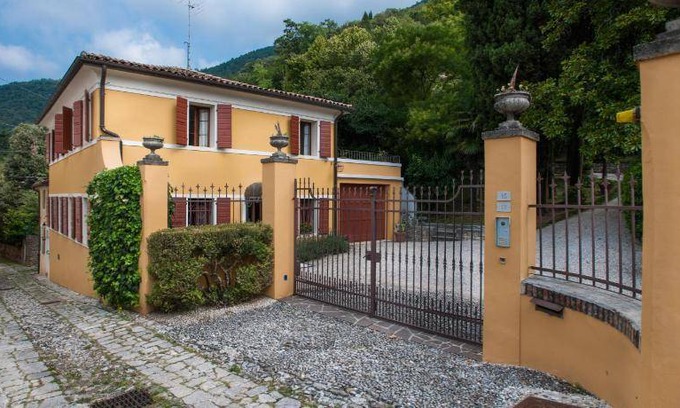 Valdobbiadene House | 160 m² House ∙ 3 bedrooms ∙ 8 guests