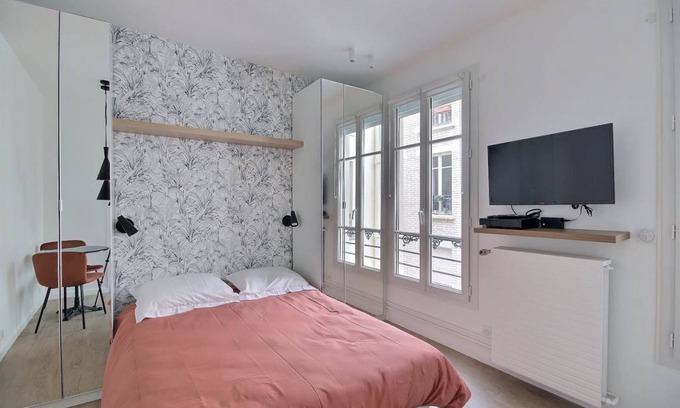 Quartier du Gros-Caillou Apartment | 17 m² Apartment ∙ 2 guests