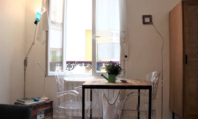 Hopital Saint-Louis Apartment | 18 m² Apartment ∙ 1 guest