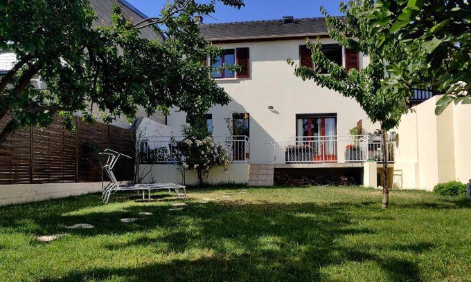 Gagny Apartment | 190 m² Apartment ∙ 5 bedrooms ∙ 12 guests