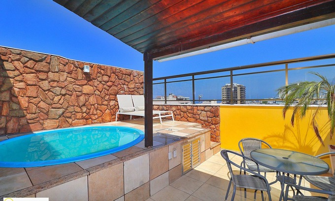 Copacabana Apartment | 2 bedroom duplex penthouse with terrace and pool