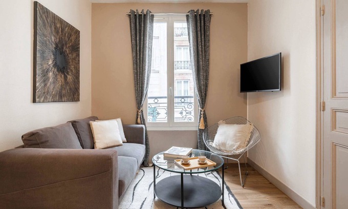 Plaisance Apartment | 2-bedroom flat: central Paris near attractions