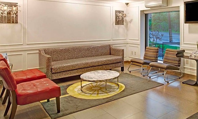 Willowbrook Hotel | 2-Star Hotel ∙ Ramada by Wyndham Staten Island