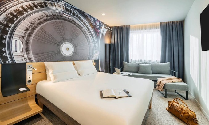 20th Arrondissement Hotel | 25 m² Hotel ∙ 127 guests