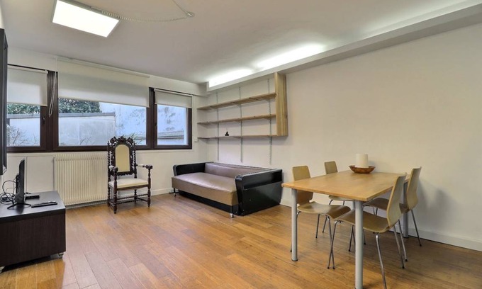Hopital Saint-Louis Apartment | 37 m² Apartment ∙ 2 guests