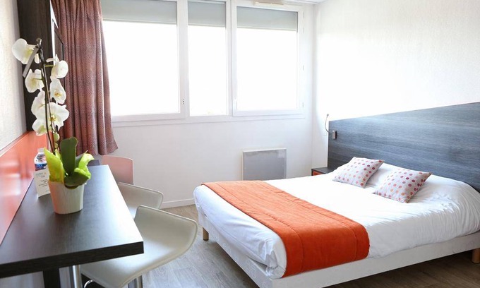 Chevilly-Larue Hotel | 42 m² Hotel ∙ 127 guests