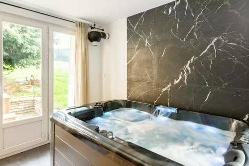 Boissy-Saint-Leger Apartment | 45 m² Apartment ∙ 2 guests