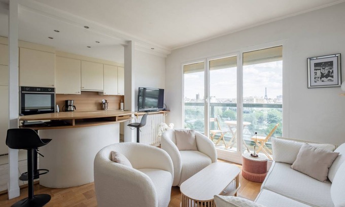 Republique–Point-du-Jour Apartment | 46 m² Apartment ∙ 1 bedroom ∙ 4 guests