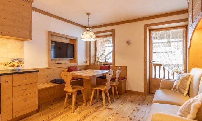 Cortina d'Ampezzo Apartment | 50 m² Apartment ∙ 1 bedroom ∙ 4 guests