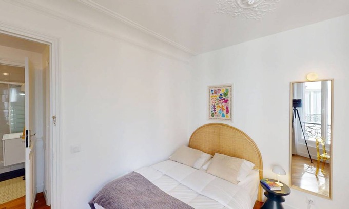 Quartier de Rochechouart Resort | 50 m² Private room ∙ 1 bedroom ∙ 1 guest