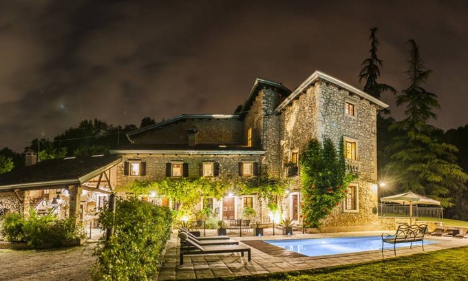 Castelgomberto Villa | 800 m² Villa ∙ 8 bedrooms ∙ 16 guests
