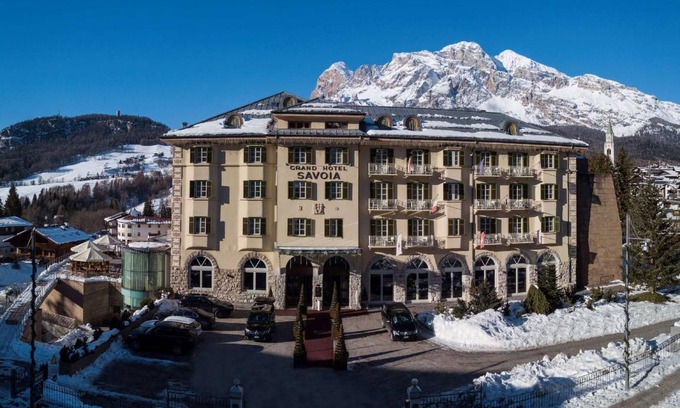 Cortina d'Ampezzo Hotel | 81 m² Hotel ∙ 127 guests