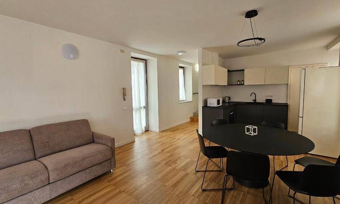 Peschiera del Garda City Centre Apartment | 90 m² Apartment ∙ 2 bedrooms ∙ 6 guests
