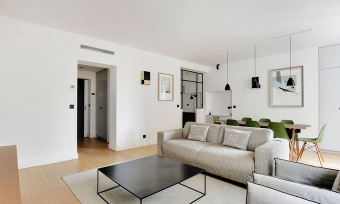 Odeon Apartment | A Fantastic 4BR/4BA in Saint Germain