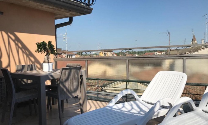 Peschiera del Garda City Centre Apartment | Anfite Aleardi 4