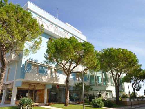 Bibione Lido del Sole Apartment | Apartment Residence Ranieri-2 by Interhome