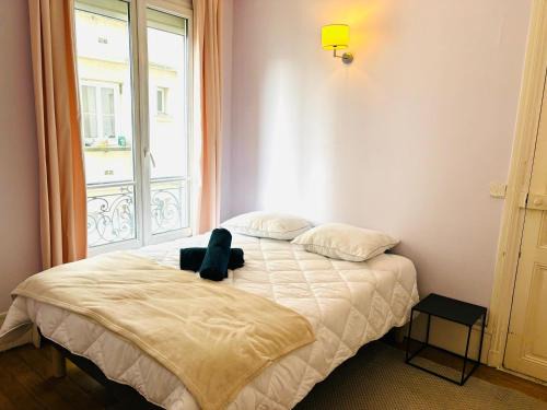 Auteuil Apartment | Appartement Tour Eiffel Chapu
