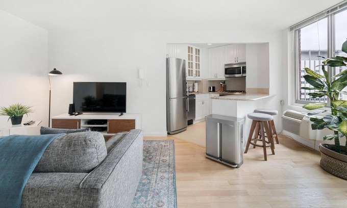 Kips Bay Apartment | Beautiful 1BR in Kips Bay w/ Concierge