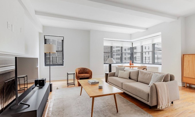 Sutton Place Apartment | Blueground | Sutton Pl, gym & w/d, nr UN HQ