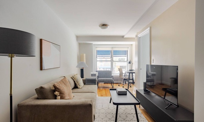 Sutton Place Apartment | Blueground | Sutton Place, fitness center, nr UNHQ