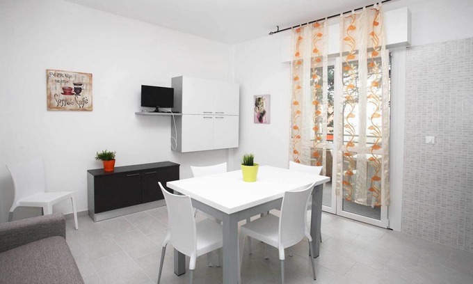 Bibione Apartment | Boschetto two-room flat with air conditioning a few steps away from the beach