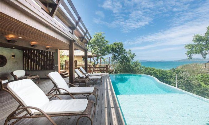 Ferradurinha House | 180 m² House ∙ 4 bedrooms ∙ 8 guests