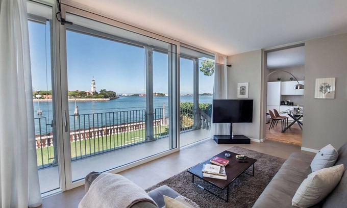 Santa Maria in Stelle Apartment | Ca' delle Contesse Elegant 2BR apartment in Liberty villa spectacular view!