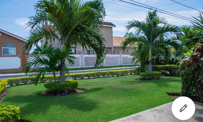 Caribbean Estates House | Caribbean Estates Exclusive Guest House