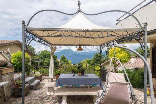 San Zeno di Montagna Apartment | Casa Heli 2 lake view